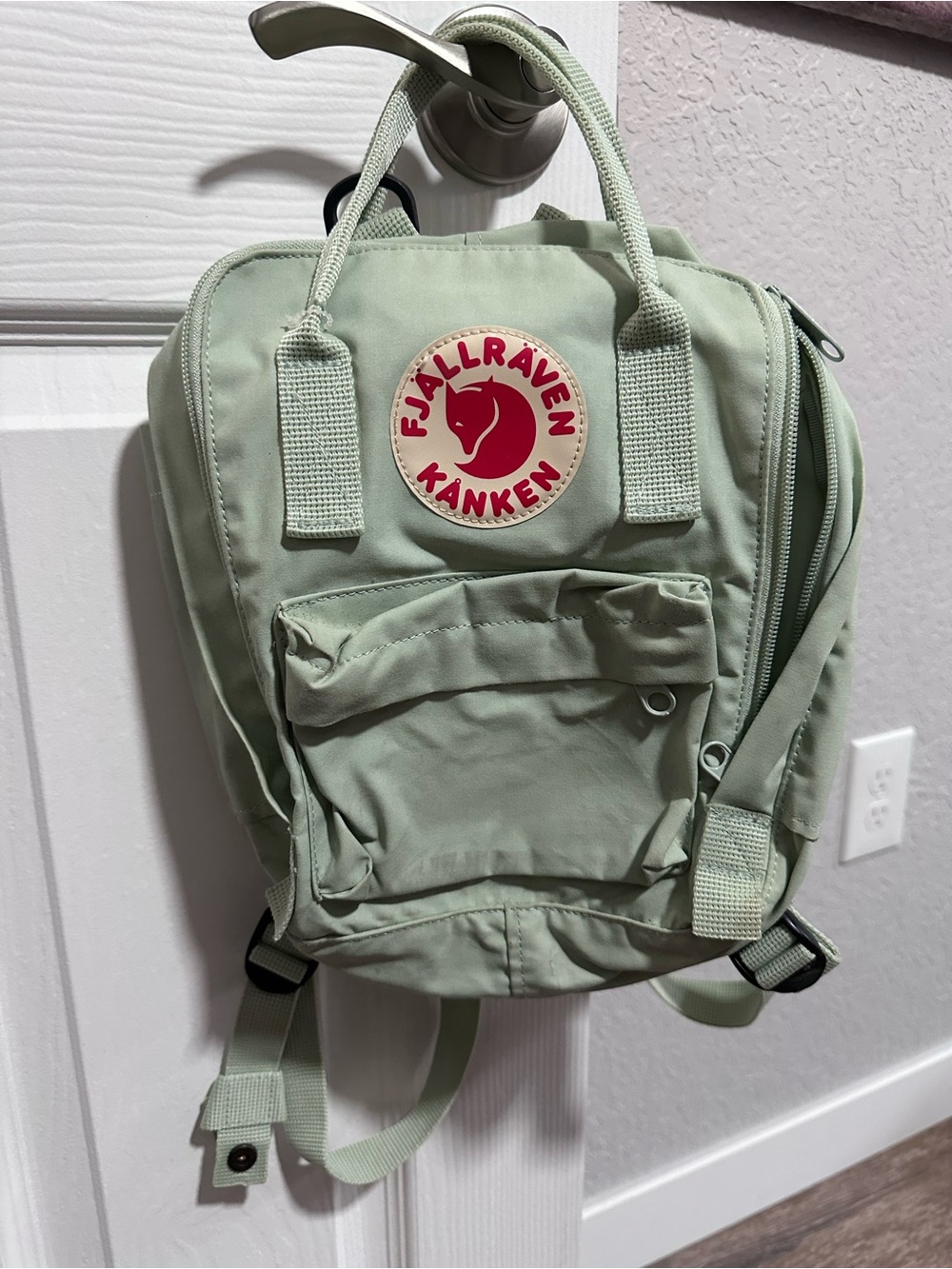 Fjallraven 🇸🇪 mint green mini backpack